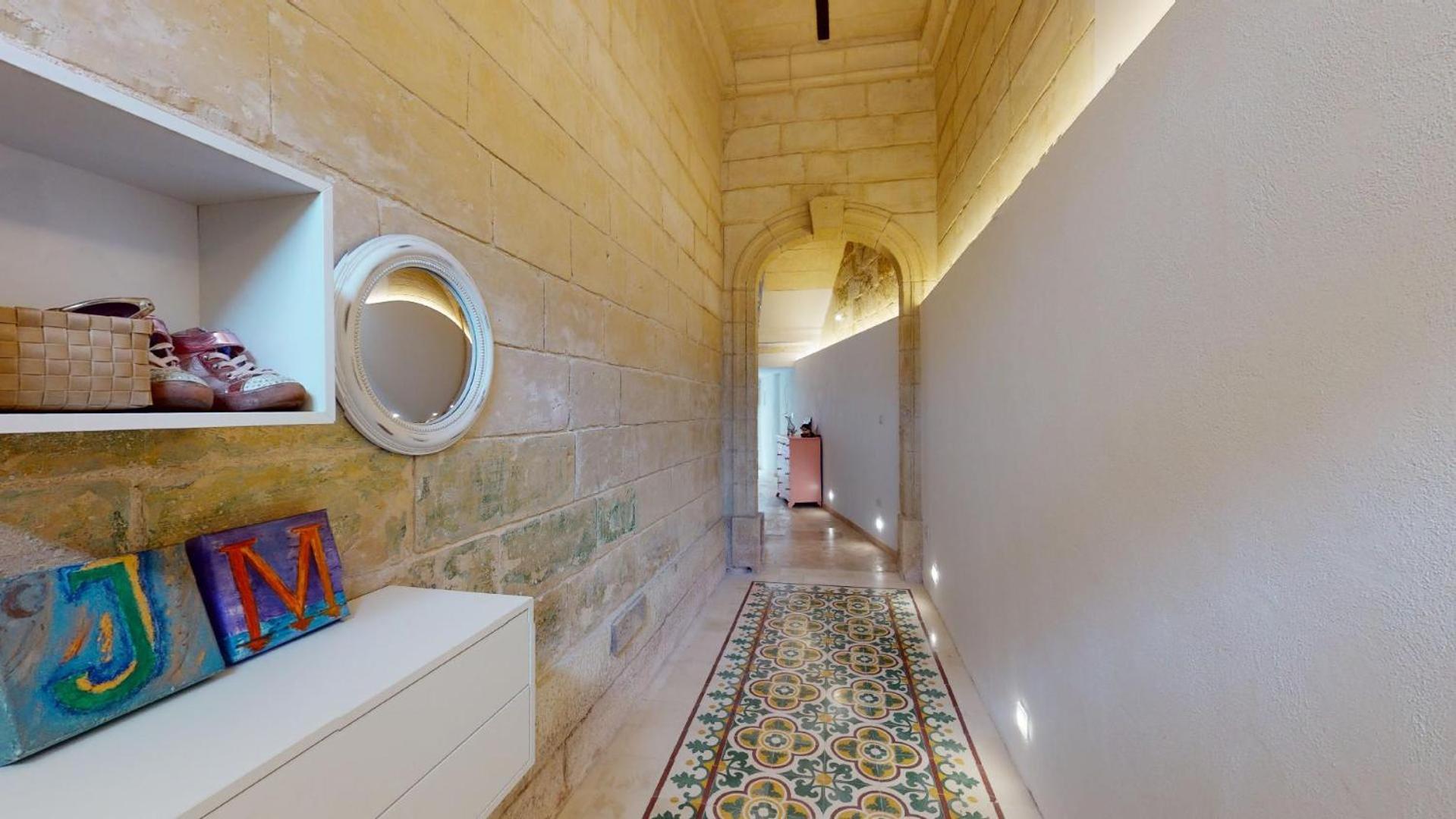 Double Bedroom In St Julians In Shared House Homestay *