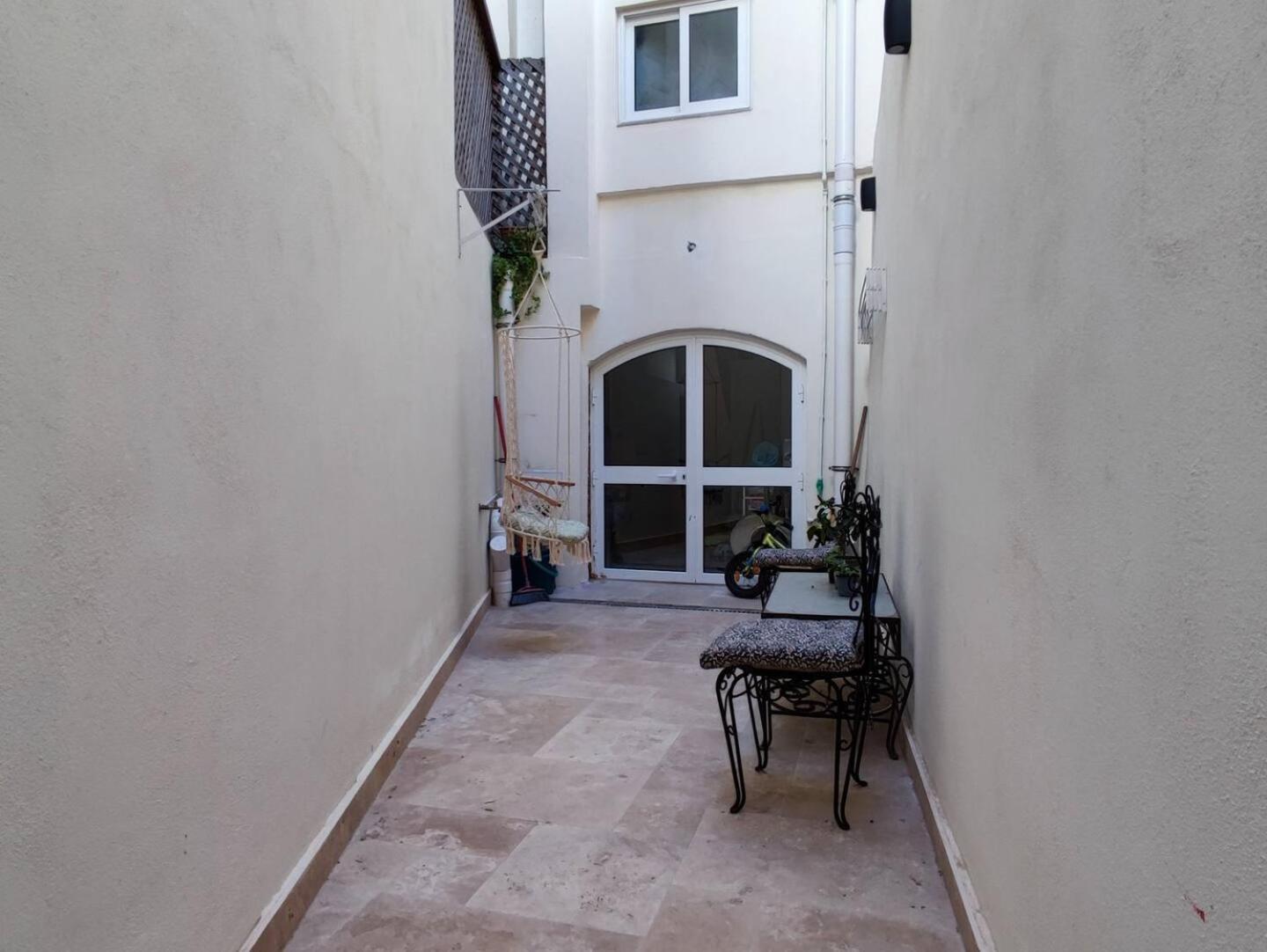 Double Bedroom In St Julians In Shared House *